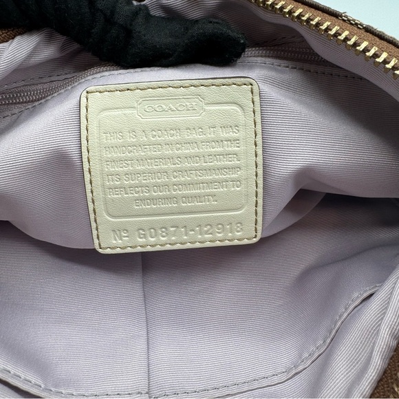 Coach Hampton Signature Pleated Shoulder Bag | Excellent Used Condition - Picture 4 of 12